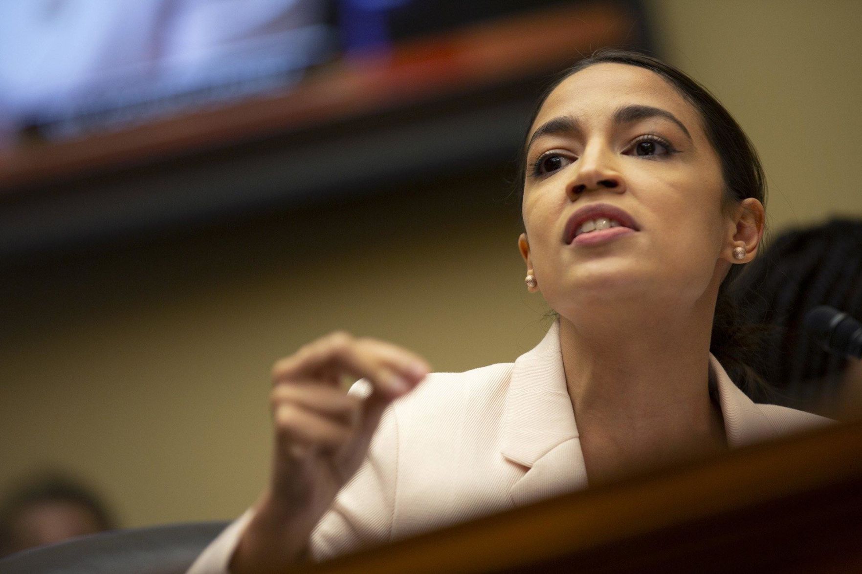 US-NEWS-BOUIE-OCASIO-CORTEZ-UNDERSTANDS-DEMOCRACY-BETTER-AU.jpg